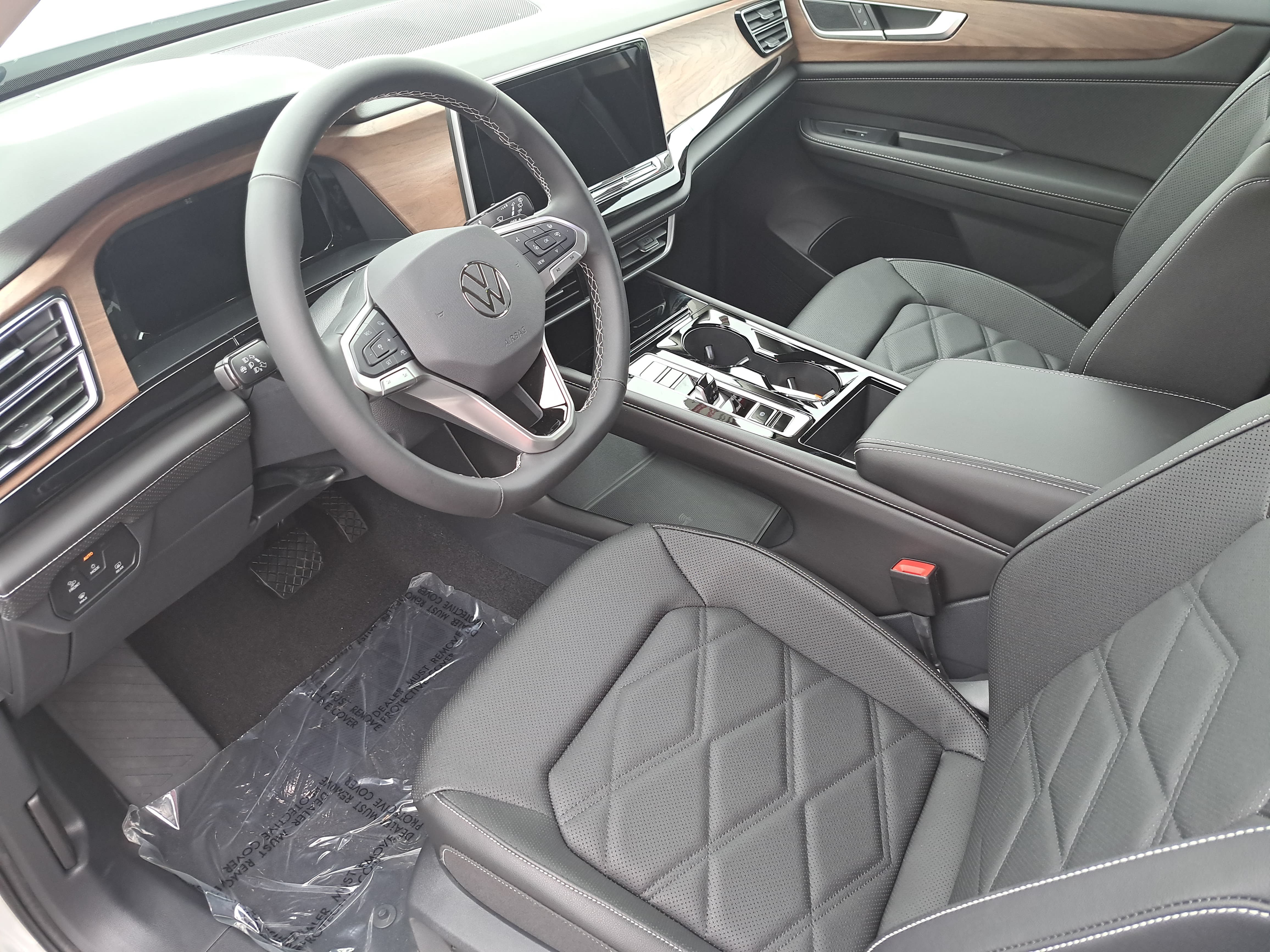New 2026 Volkswagen Atlas SE FWD image 17