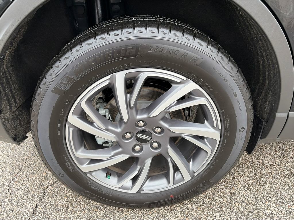 Used 2023 Lincoln Corsair Standard image 12