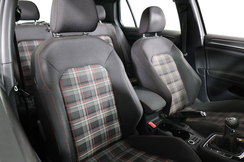 Used 2020 Volkswagen GTI S image 24