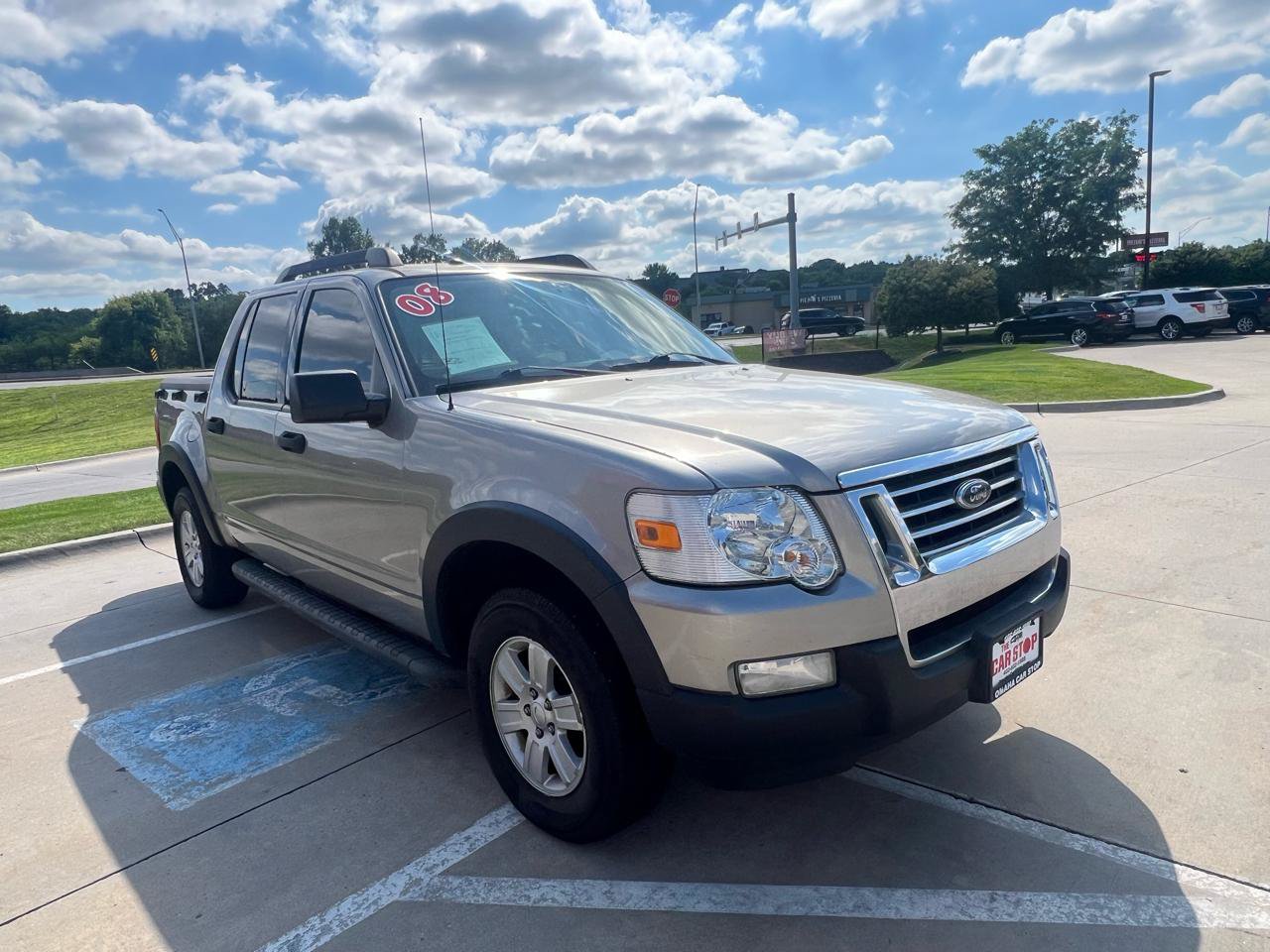 Used 2008 Ford Explorer Sport Trac XLT AWD/4WD image 3