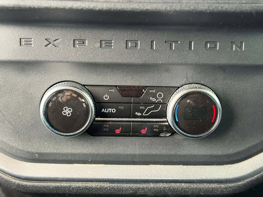 Used 2025 Ford Expedition Platinum AWD/4WD image 23