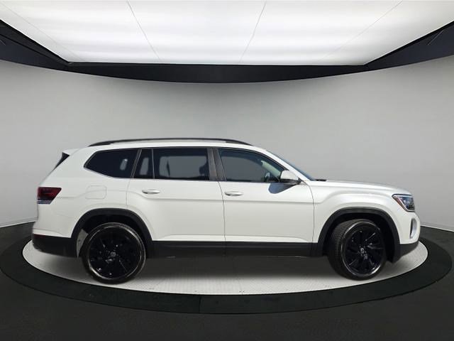 New 2026 Volkswagen Atlas SE image 8