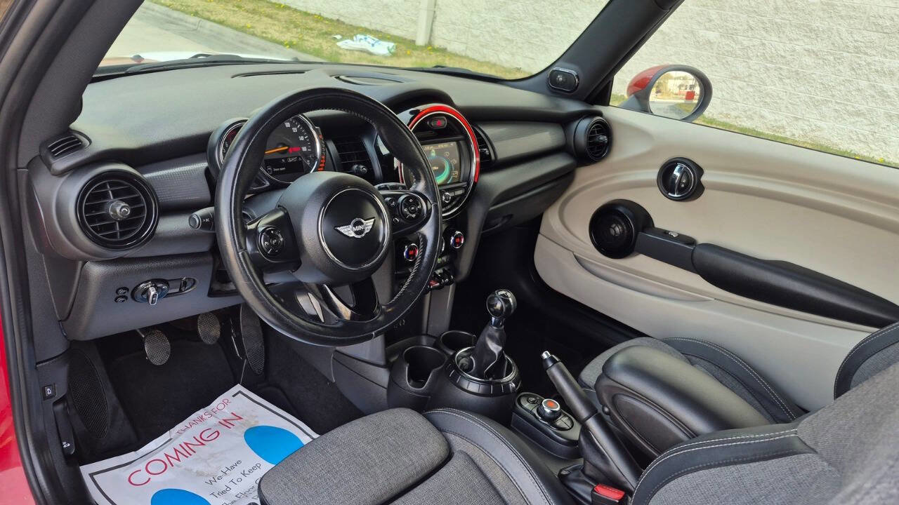 Used 2015 MINI Cooper 2-Door Hardtop image 27