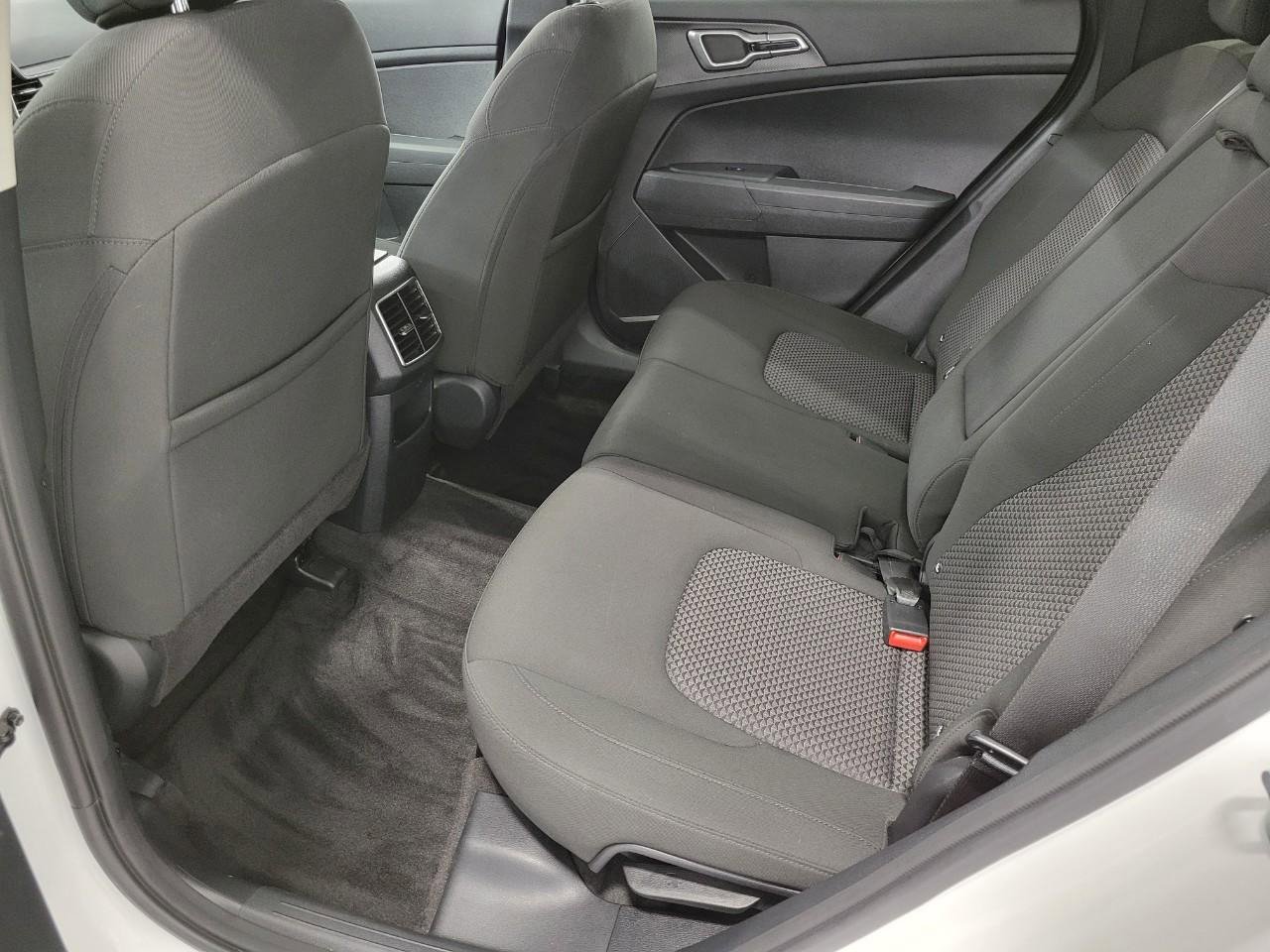 Used 2025 Kia Sportage LX AWD/4WD image 21