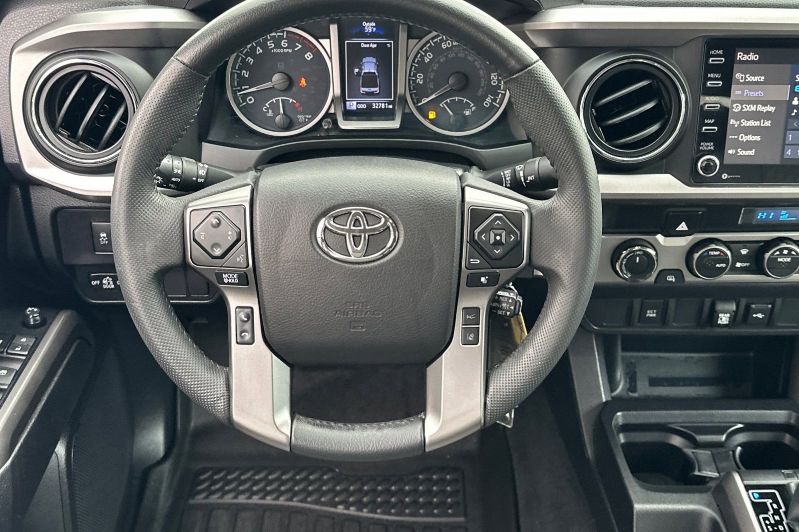 Used 2021 Toyota Tacoma SR5 AWD/4WD image 11