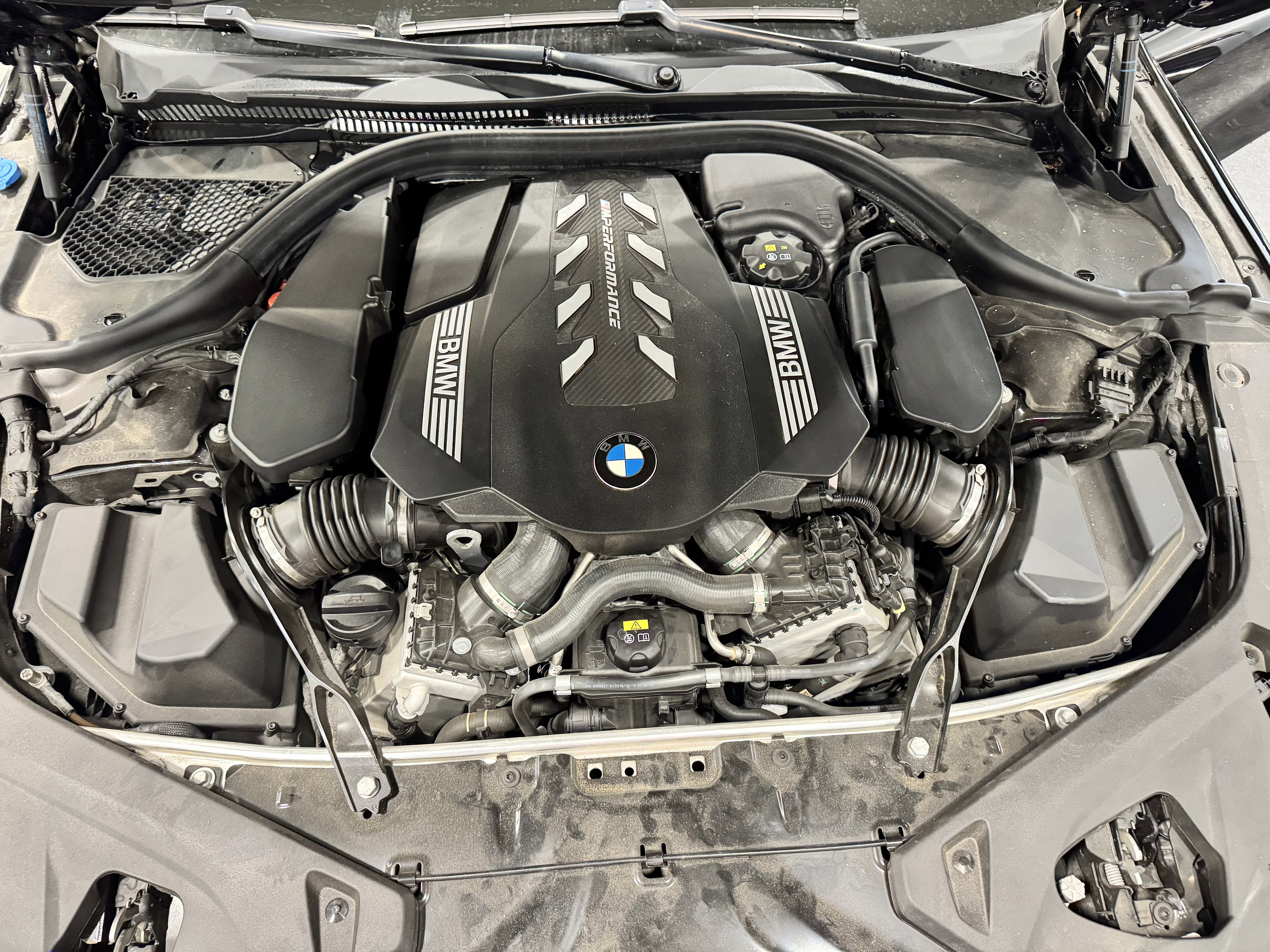 Used 2019 BMW M850i xDrive Coupe w/ Executive Package image 34