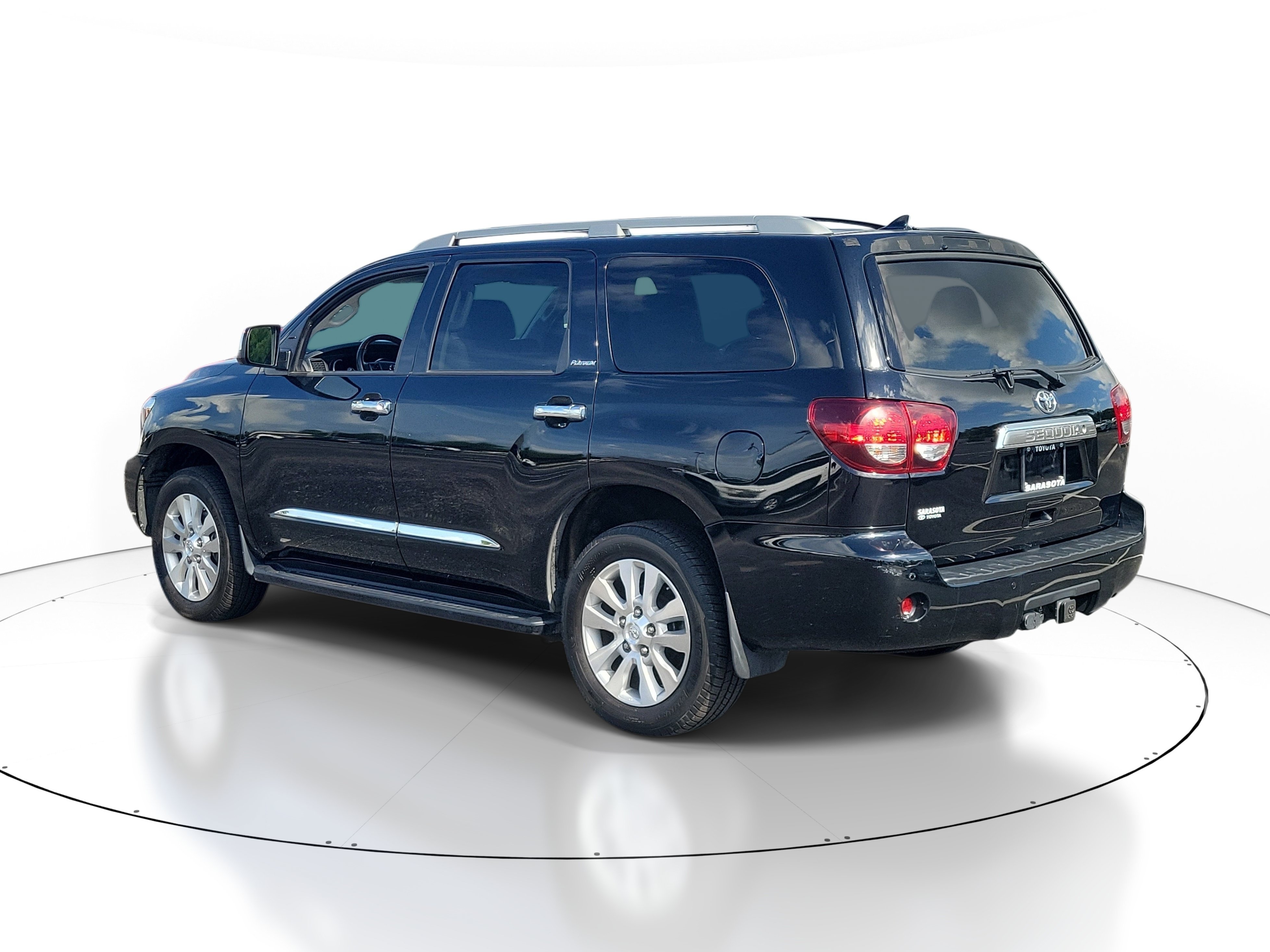 Used 2018 Toyota Sequoia Platinum AWD/4WD image 4