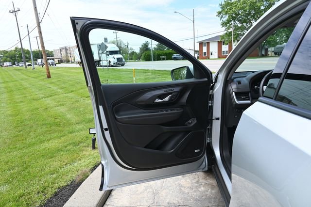 Used 2021 GMC Terrain SLT w/ Infotainment Package II AWD/4WD image 25