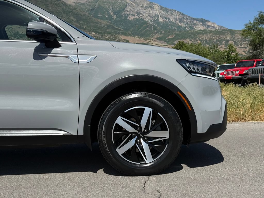 Used 2022 Kia Sorento LX AWD/4WD image 6