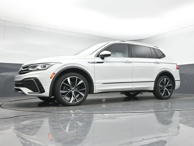 Used 2022 Volkswagen Tiguan SEL R-Line AWD/4WD image 13