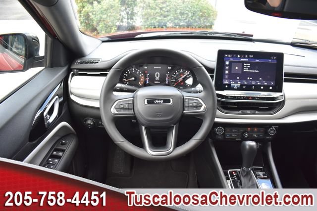 Used 2025 Jeep Compass Limited AWD/4WD image 27