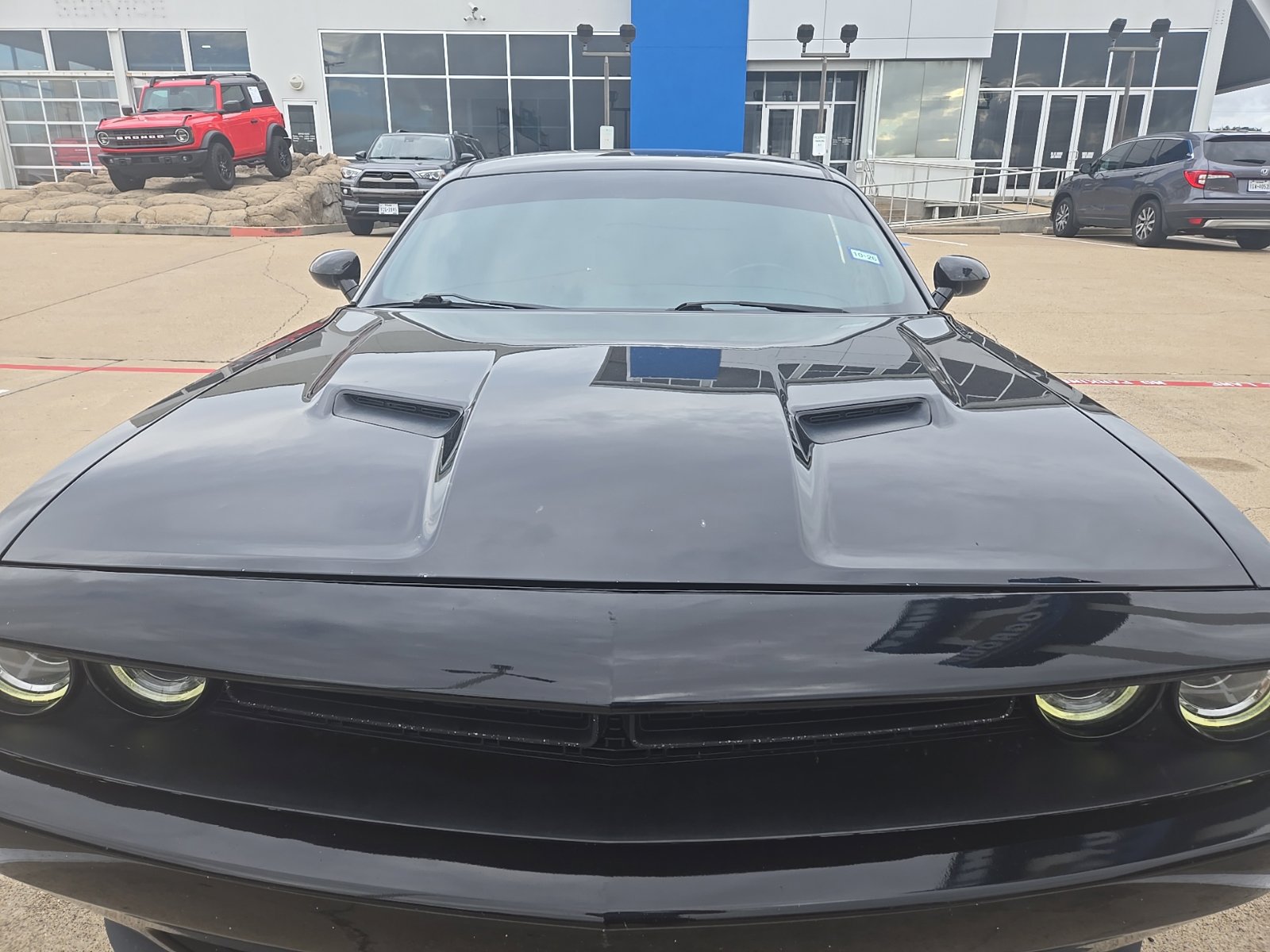 Used 2016 Dodge Challenger SXT Plus RWD image 2