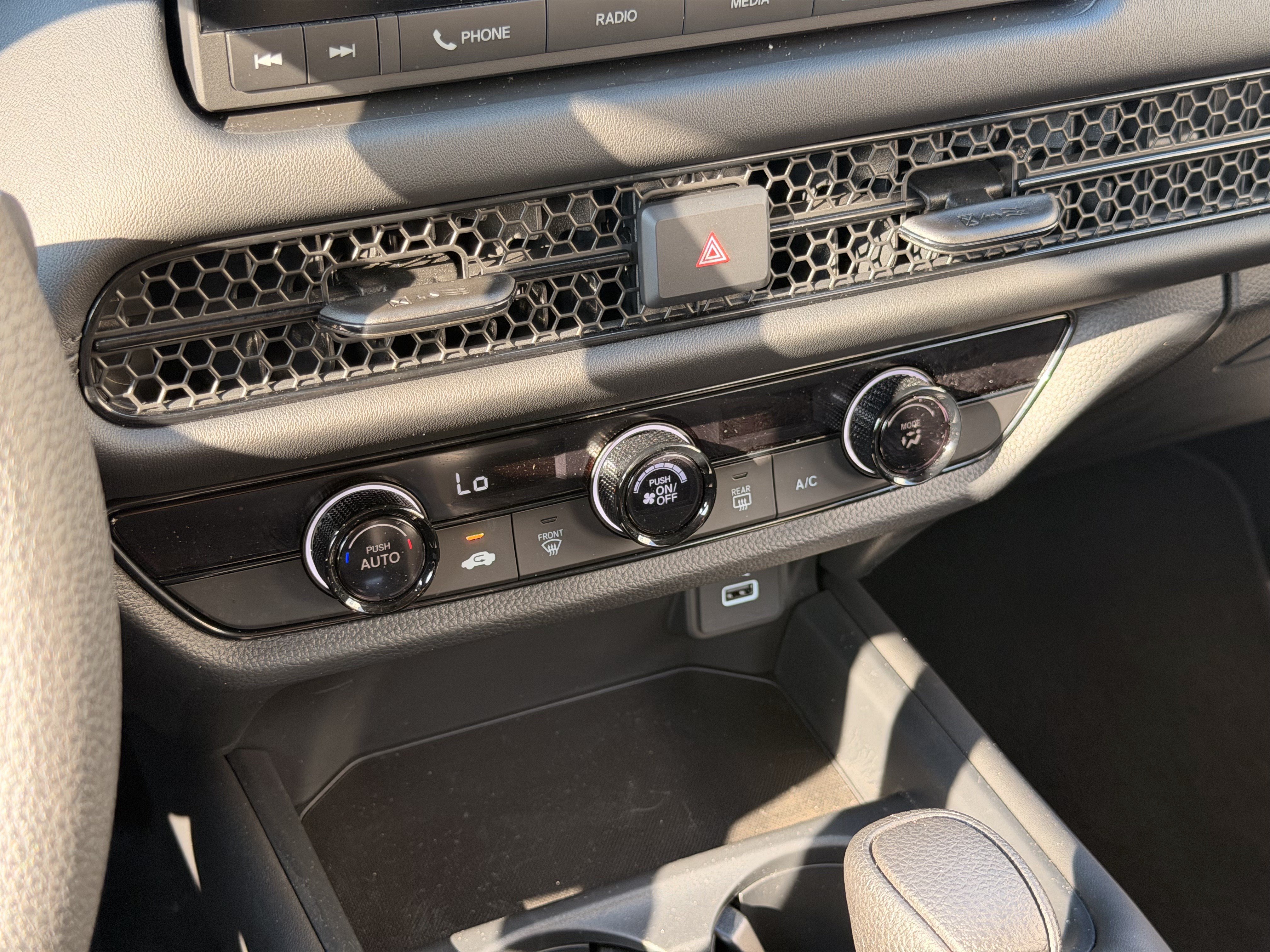 Certified 2024 Honda HR-V LX image 23