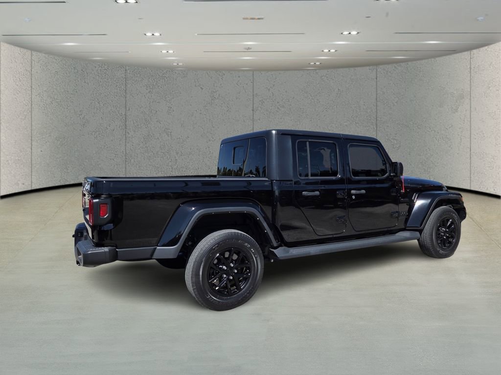 Used 2022 Jeep Gladiator Sport image 3