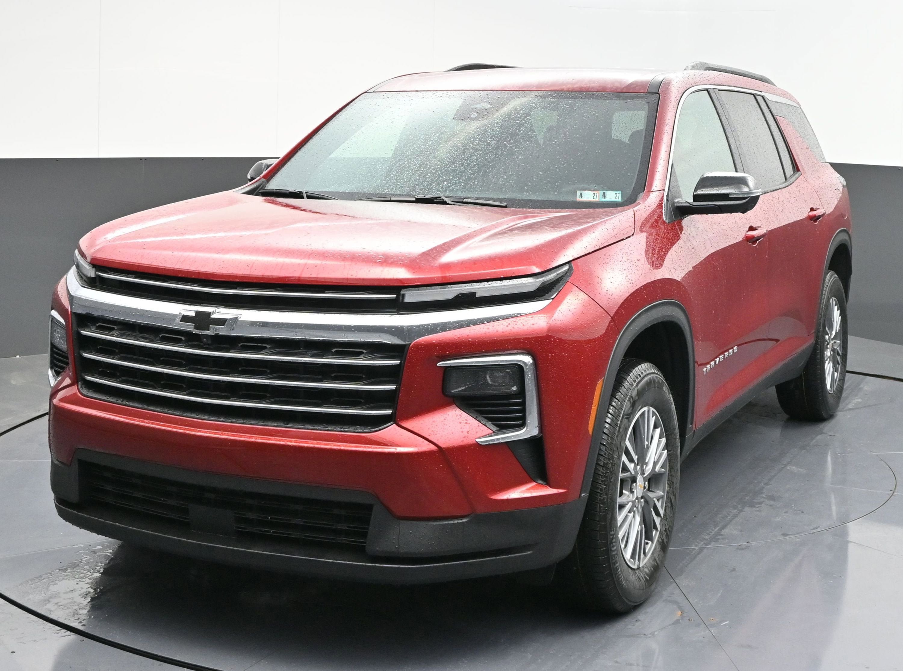 New 2026 Chevrolet Traverse LT FWD image 3