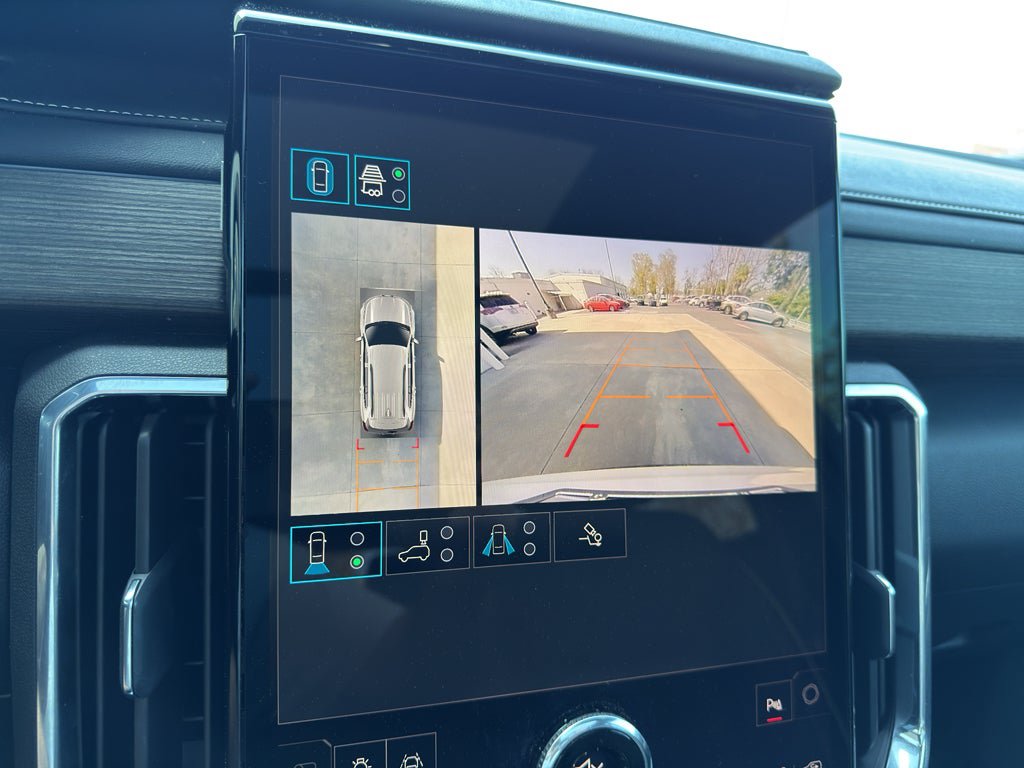 Used 2025 GMC Acadia Denali w/ Super Cruise Package FWD image 19