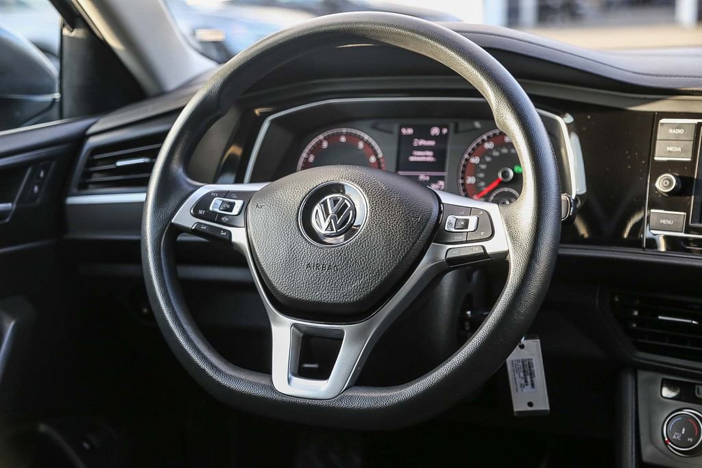 Used 2020 Volkswagen Jetta S image 19