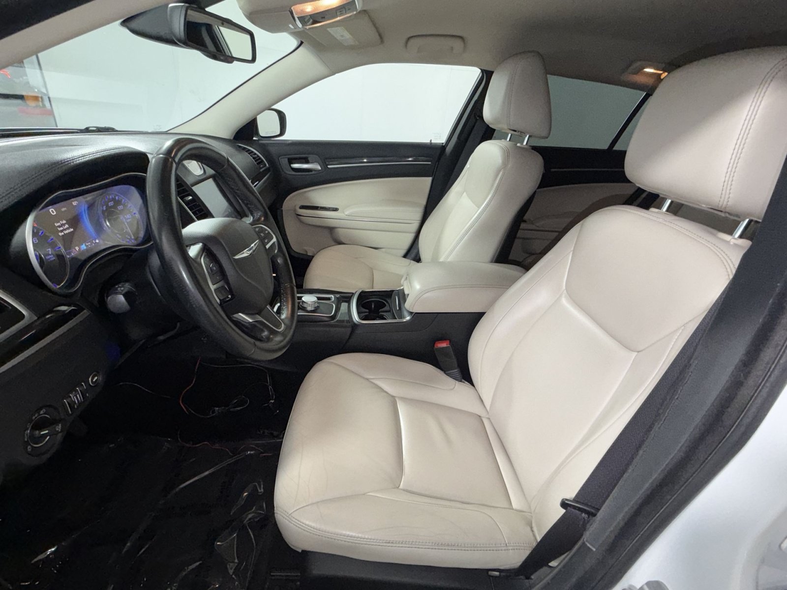 Used 2015 Chrysler 300 Limited w/ Driver Convenience Group AWD/4WD image 13