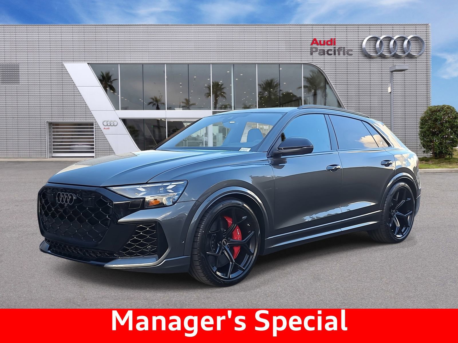 New 2025 Audi RS Q8 performance