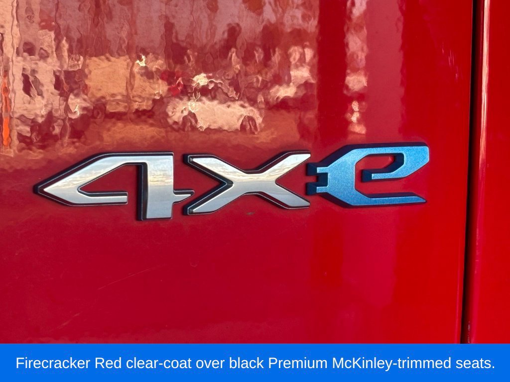 Used 2022 Jeep Wrangler Unlimited Sahara AWD/4WD image 6
