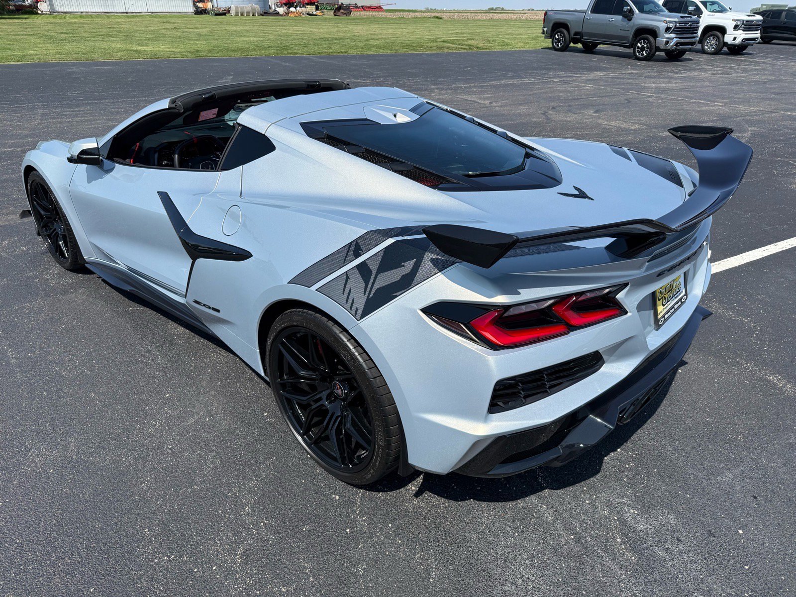 Used 2024 Chevrolet Corvette Z06 w/ Z07 Performance Package RWD image 6