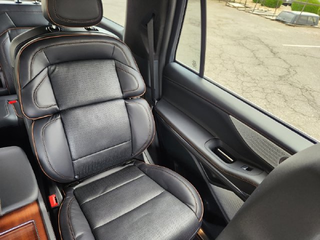 New 2026 Lincoln Navigator Black Label AWD/4WD image 15