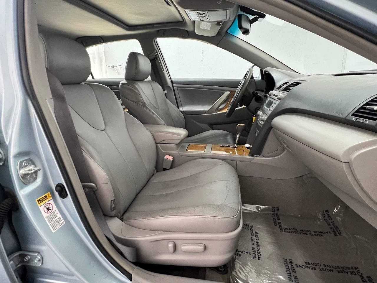 Used 2007 Toyota Camry XLE w/ Leather Pkg FWD image 14