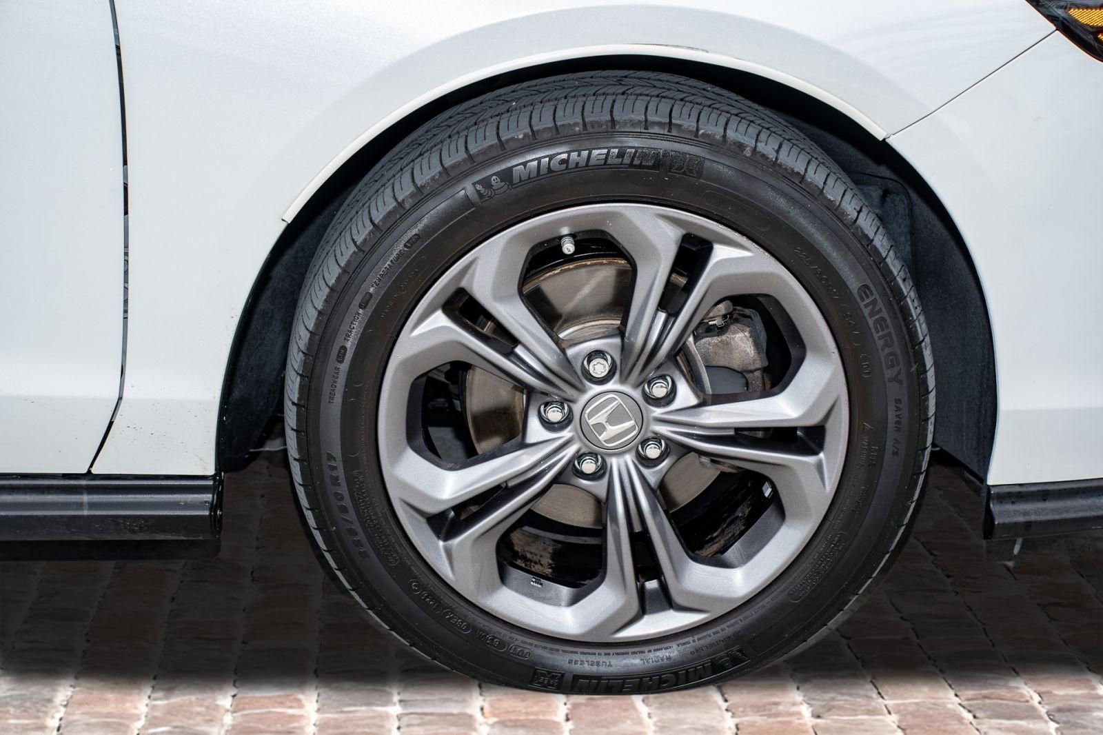 Used 2023 Honda Accord EX image 41