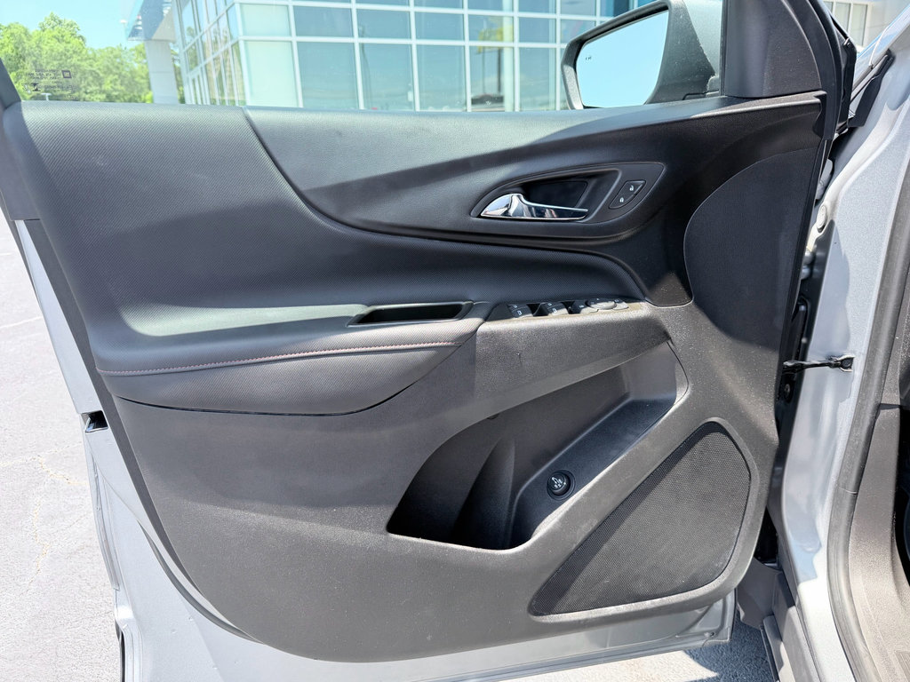 Used 2023 Chevrolet Equinox RS FWD image 28