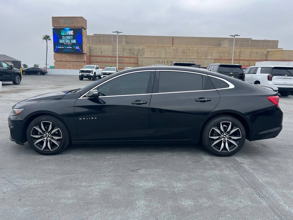 Used 2018 Chevrolet Malibu LT w/ Sport Package FWD image 3