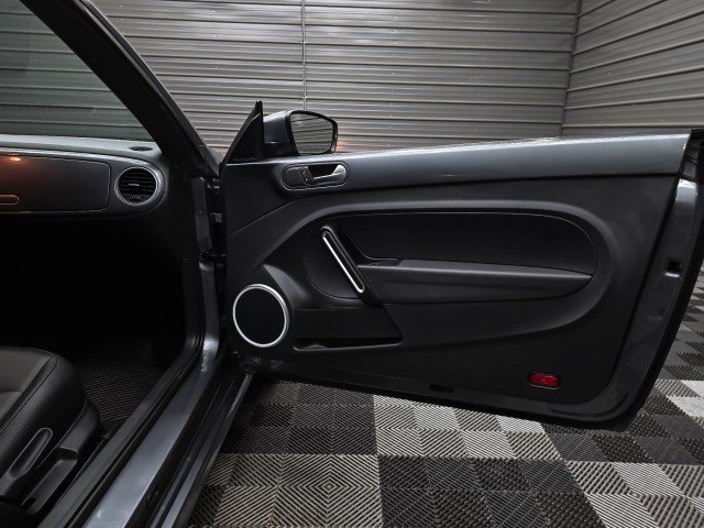 Used 2017 Volkswagen Beetle 1.8T S FWD image 16