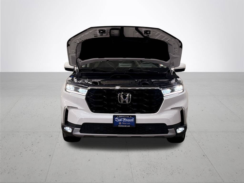 Used 2025 Honda Pilot Elite image 5