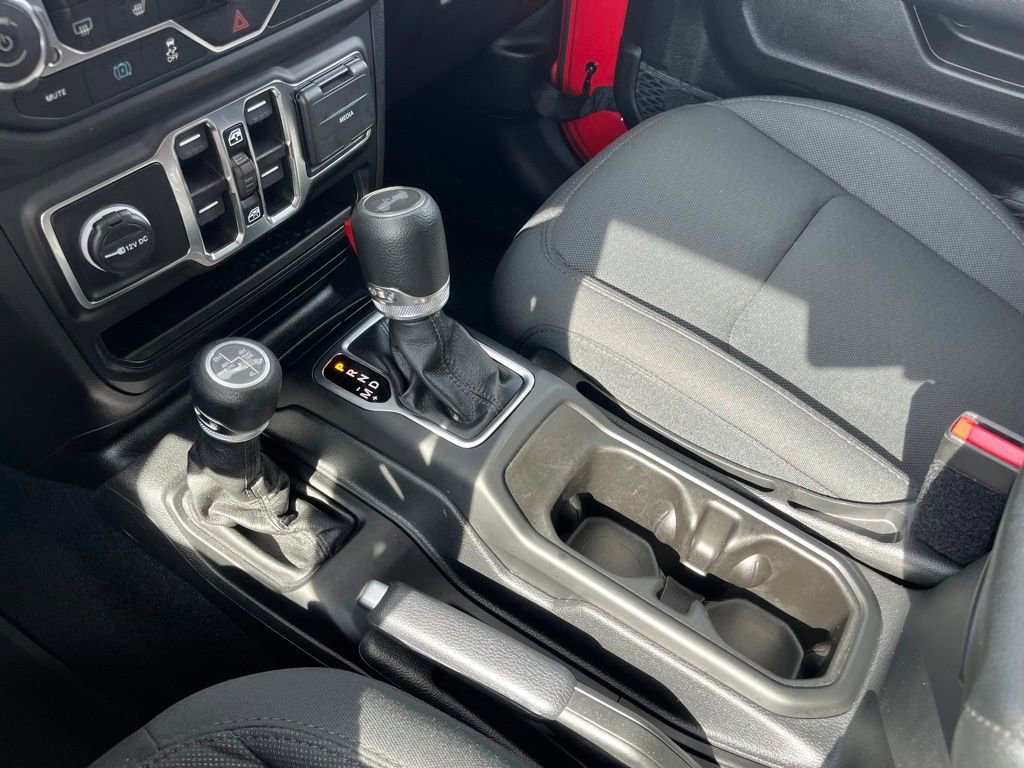 Used 2023 Jeep Wrangler Unlimited w/ Cold Weather Group image 26