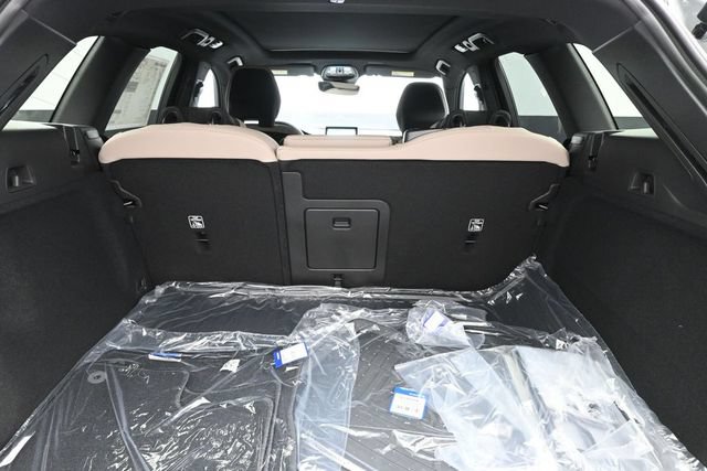 New 2026 Volvo XC60 B5 Plus w/ Protection Package Premier AWD/4WD image 31