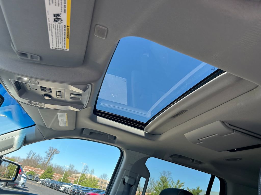 Used 2017 GMC Yukon Denali w/ Open Road Package image 23