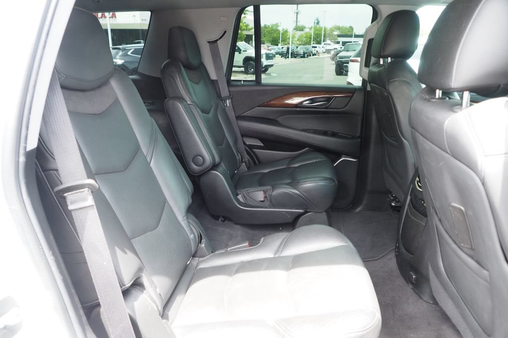 Used 2020 Cadillac Escalade Premium Luxury AWD/4WD image 20