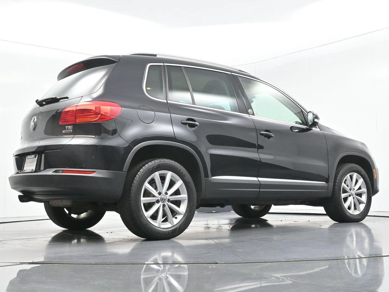 Used 2017 Volkswagen Tiguan Wolfsburg Edition AWD/4WD image 52