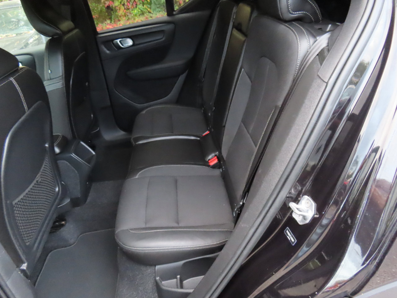 Used 2020 Volvo XC40 T5 Momentum image 8