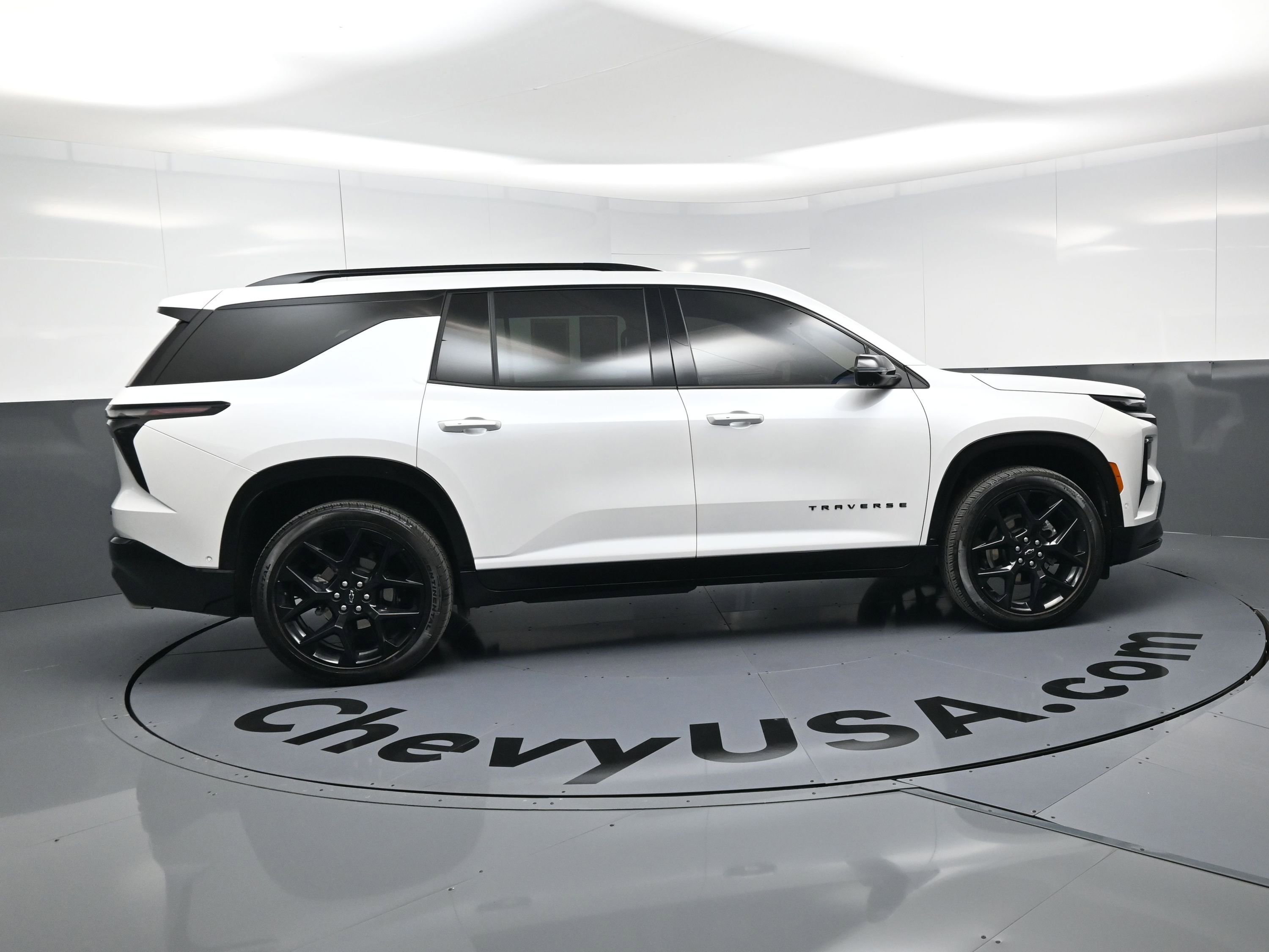 Certified 2025 Chevrolet Traverse RS w/ LPO, Floor Liner Package image 10