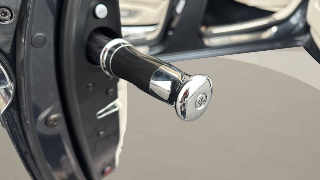 Used 2013 Rolls-Royce Ghost RWD image 33