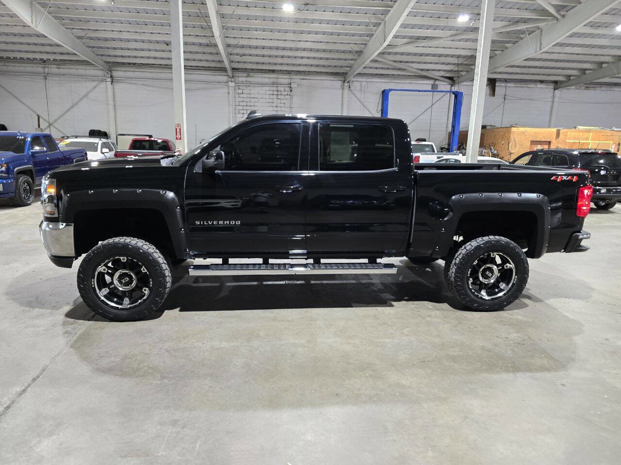 Used 2018 Chevrolet Silverado 1500 LT w/ All Star Edition image 5