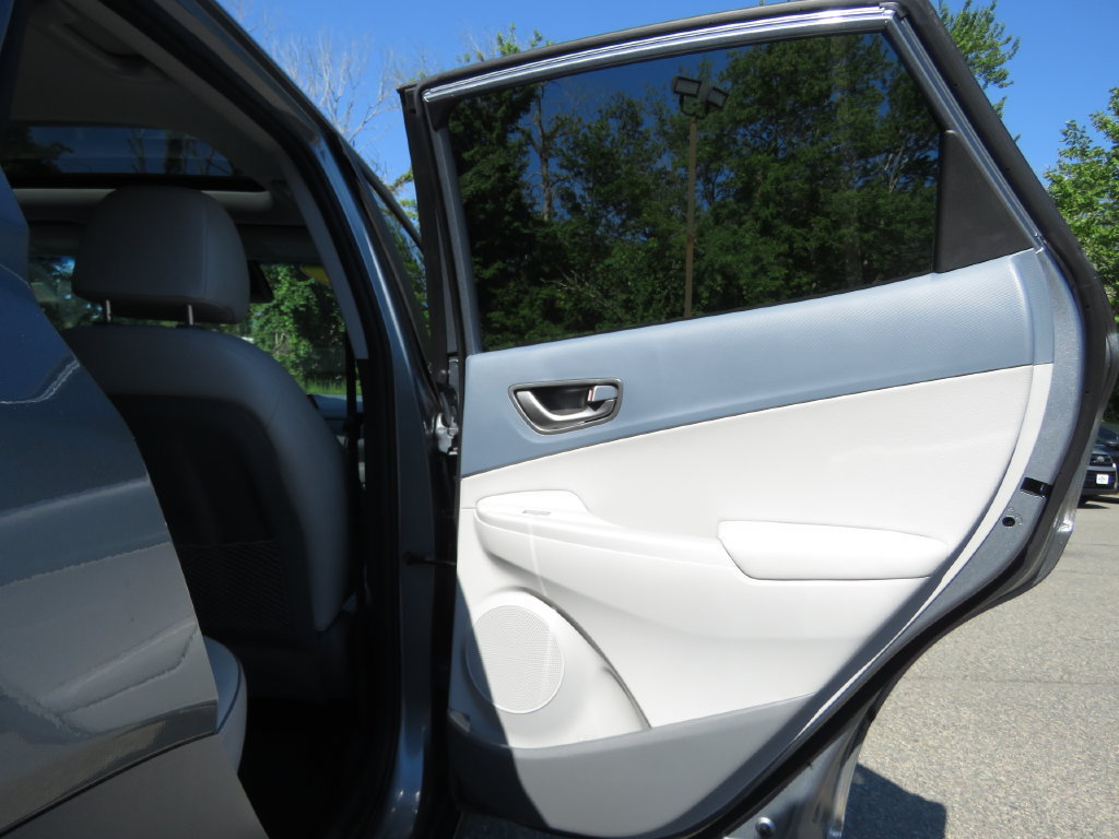 Used 2019 Hyundai Kona Limited w/ Cargo Package FWD image 15