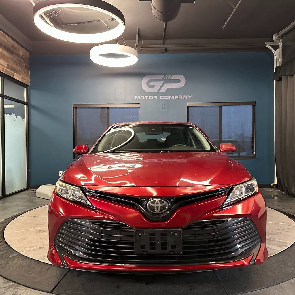 Used 2018 Toyota Camry LE FWD image 8