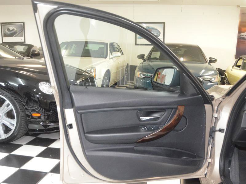 Used 2014 BMW 328i xDrive Wagon image 14