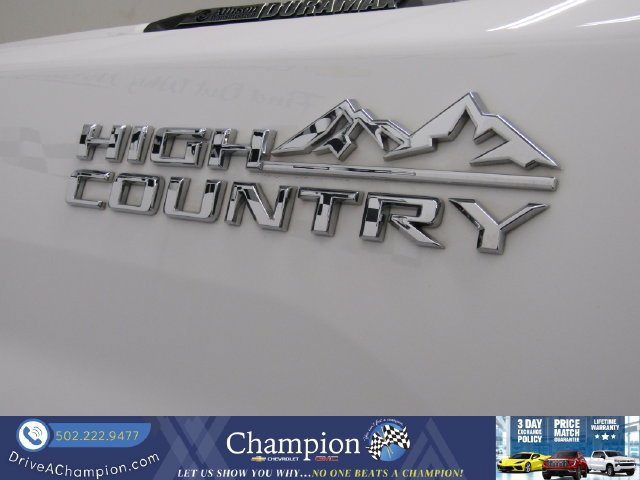 Used 2022 Chevrolet Silverado 3500 High Country w/ Safety Package II AWD/4WD image 4