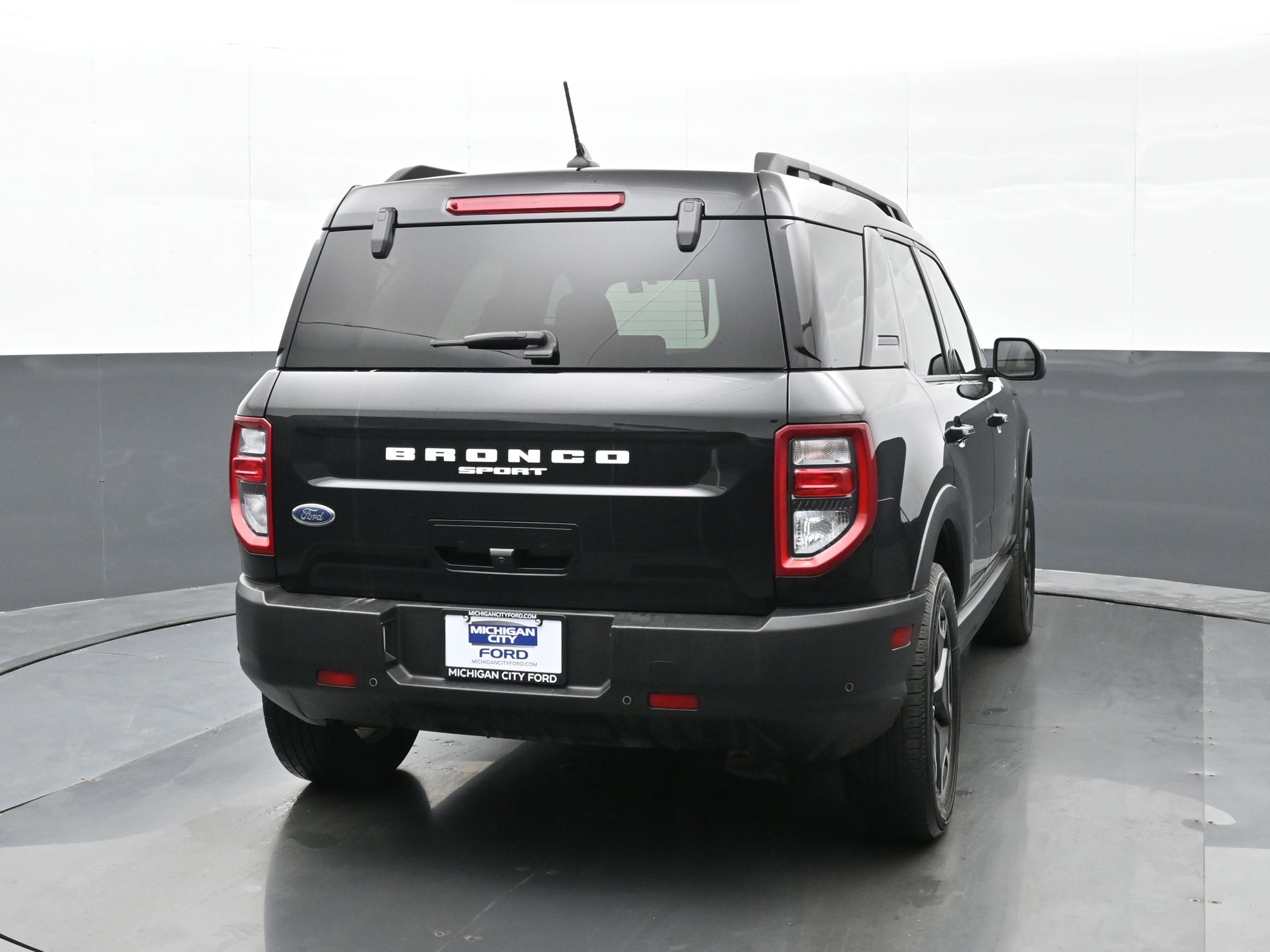 Used 2023 Ford Bronco Sport Outer Banks AWD/4WD image 7