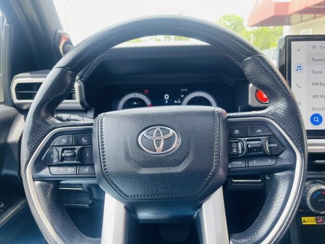 Used 2025 Toyota 4Runner TRD Off-Road Premium AWD/4WD image 23