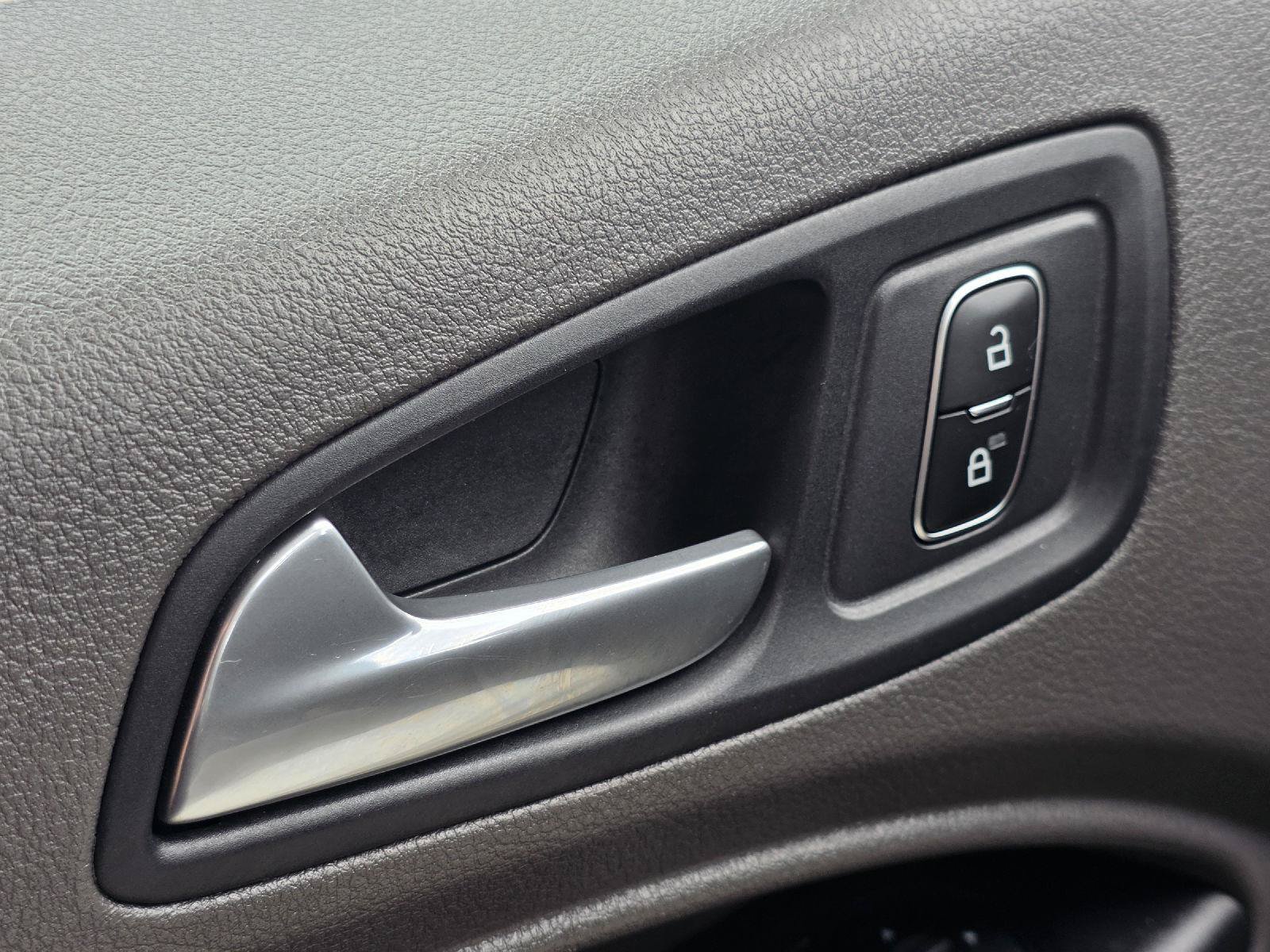 Used 2020 Ford Transit Connect XLT FWD image 10