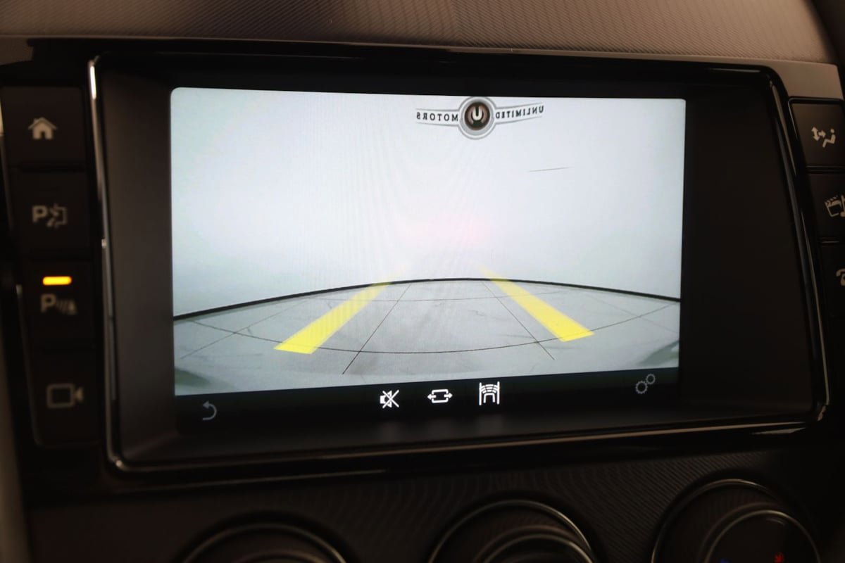 Used 2018 Jaguar F-TYPE R-Dynamic RWD image 10
