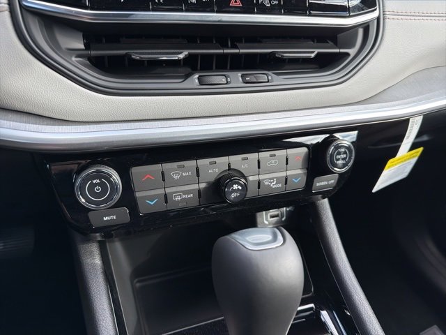 New 2026 Jeep Compass Limited image 14